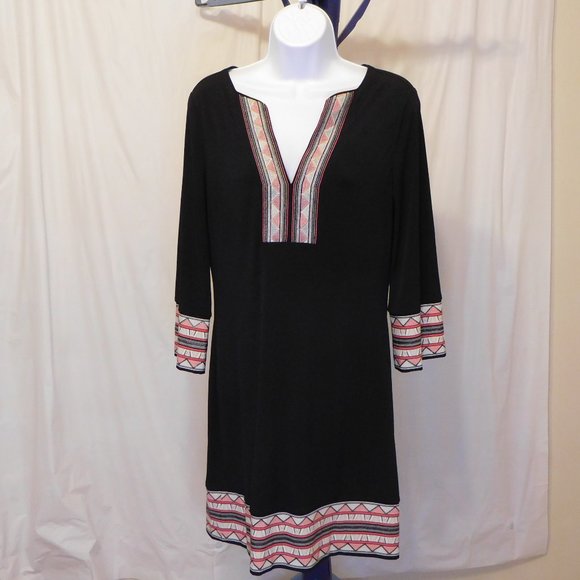 White House Black Market Dresses & Skirts - NWOT White House Black Market Dress Small
